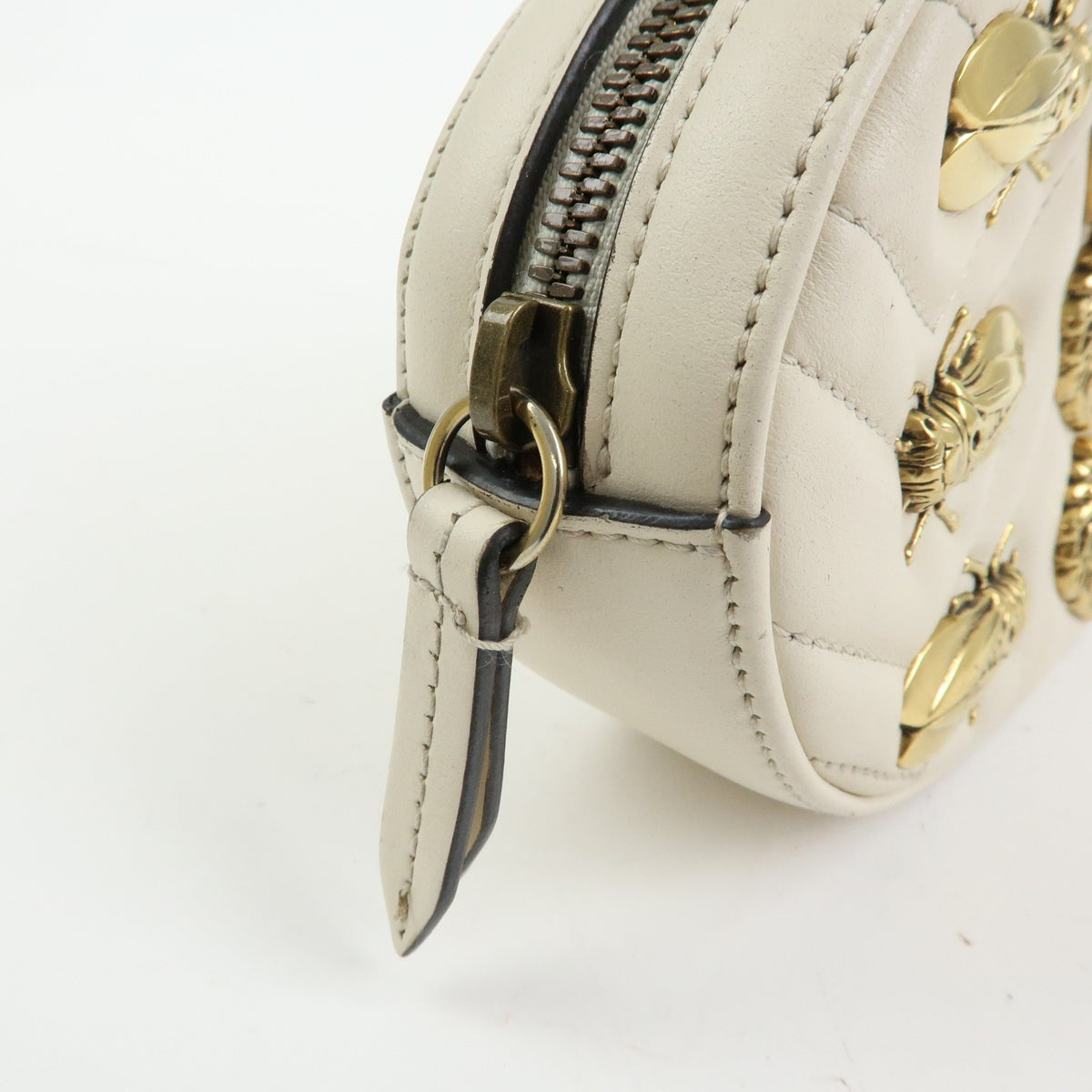 Gucci Gg Marmont Belt Embellished Matelasse Leather Beige Leather Handbag (Pre-Owned)