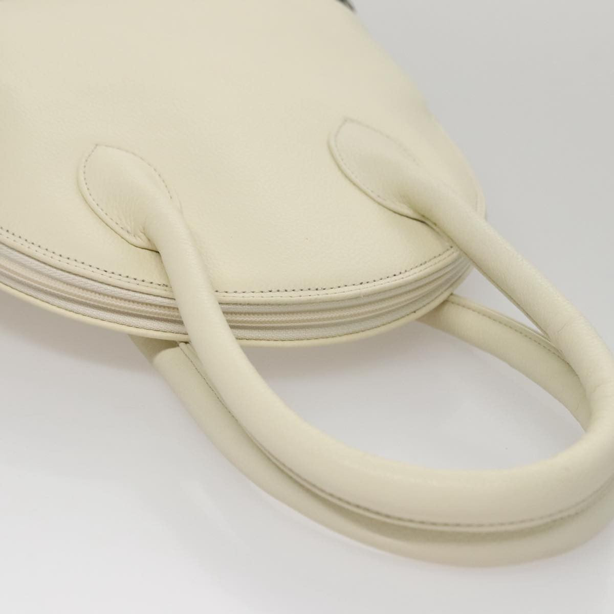 Saint Laurent Vintage Leather White Leather Handbag (Pre-Owned)