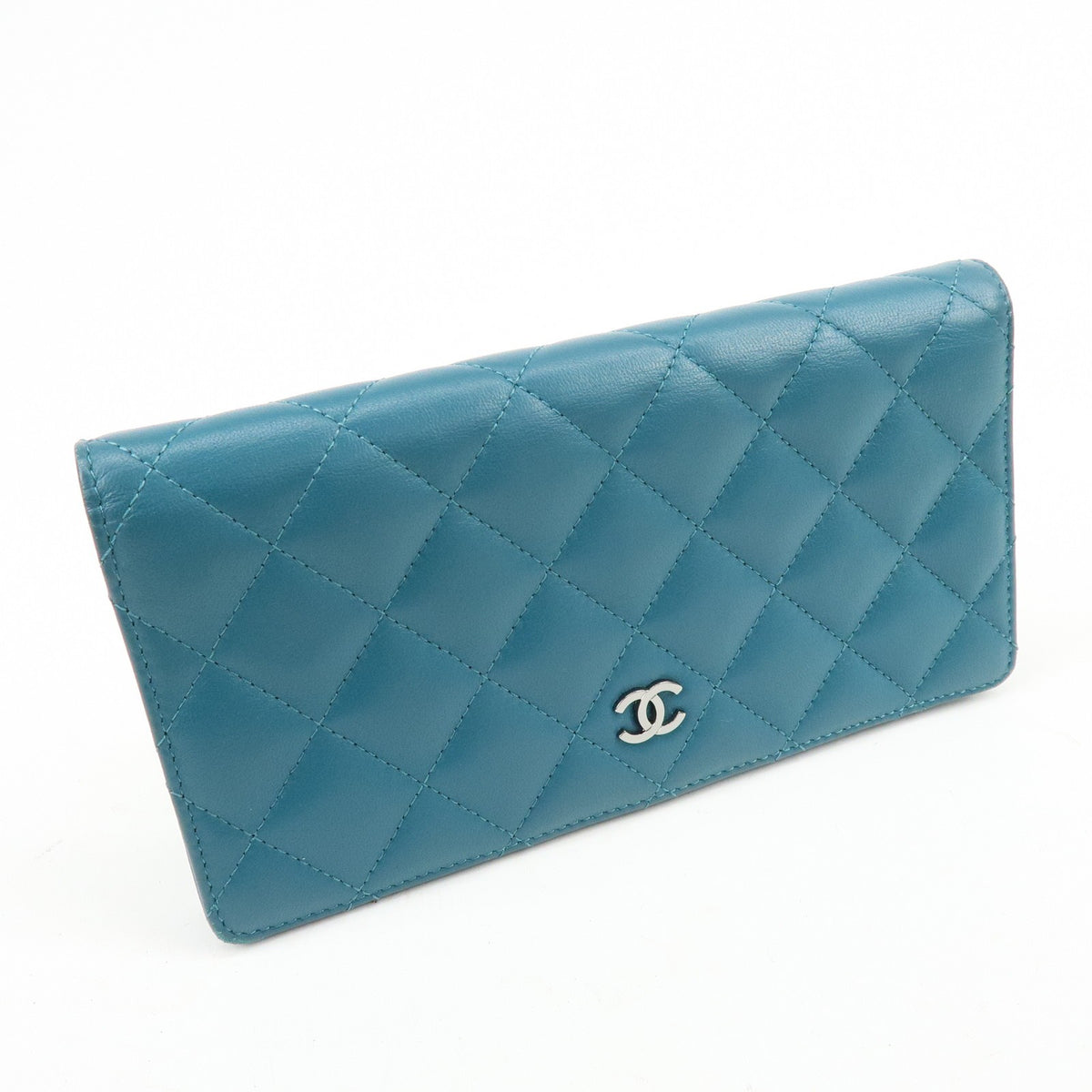 Chanel Bi-Fold Quilted Patent Blue Leather Wallets Accessory (Pre-Owned)