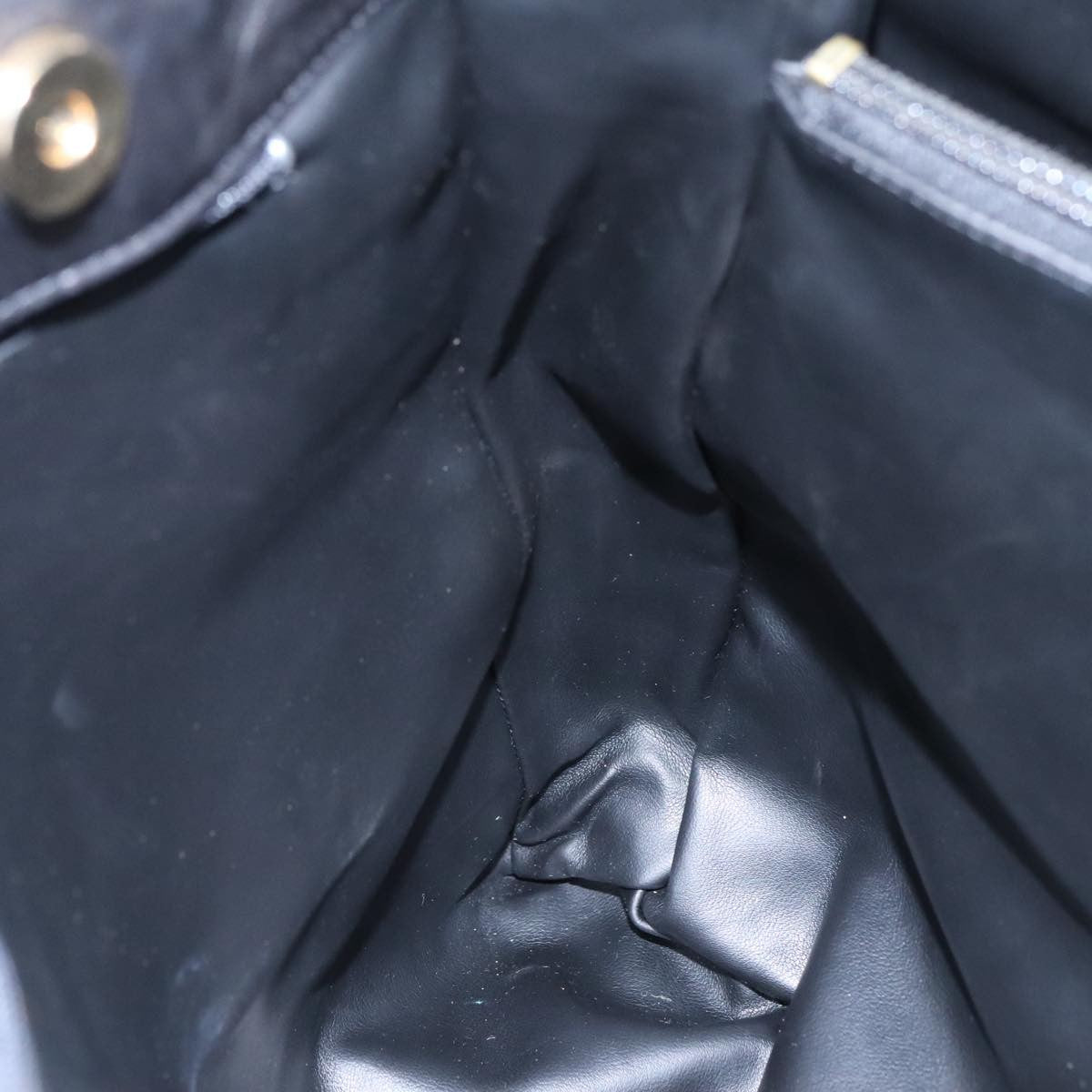 Bally Vintage Quilted Leather Black Leather Shoulder Bag Bag (Pre-Owned)
