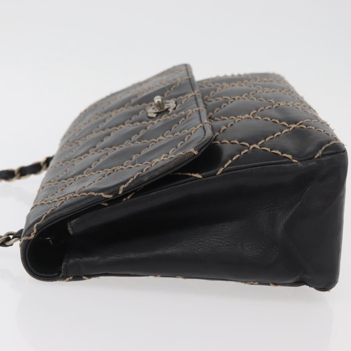 Chanel Chanel Matelassé Cuir Noir Black Leather Black Leather Handbag (Pre-Owned)