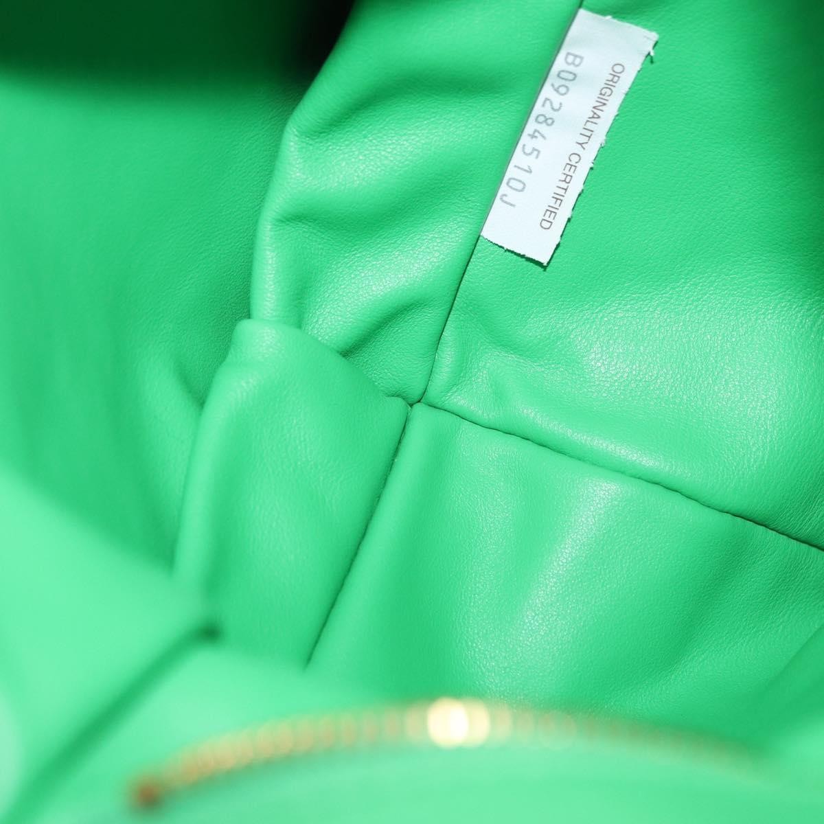 Bottega Veneta Bv Twist Leather Green Leather Handbag (Pre-Owned)