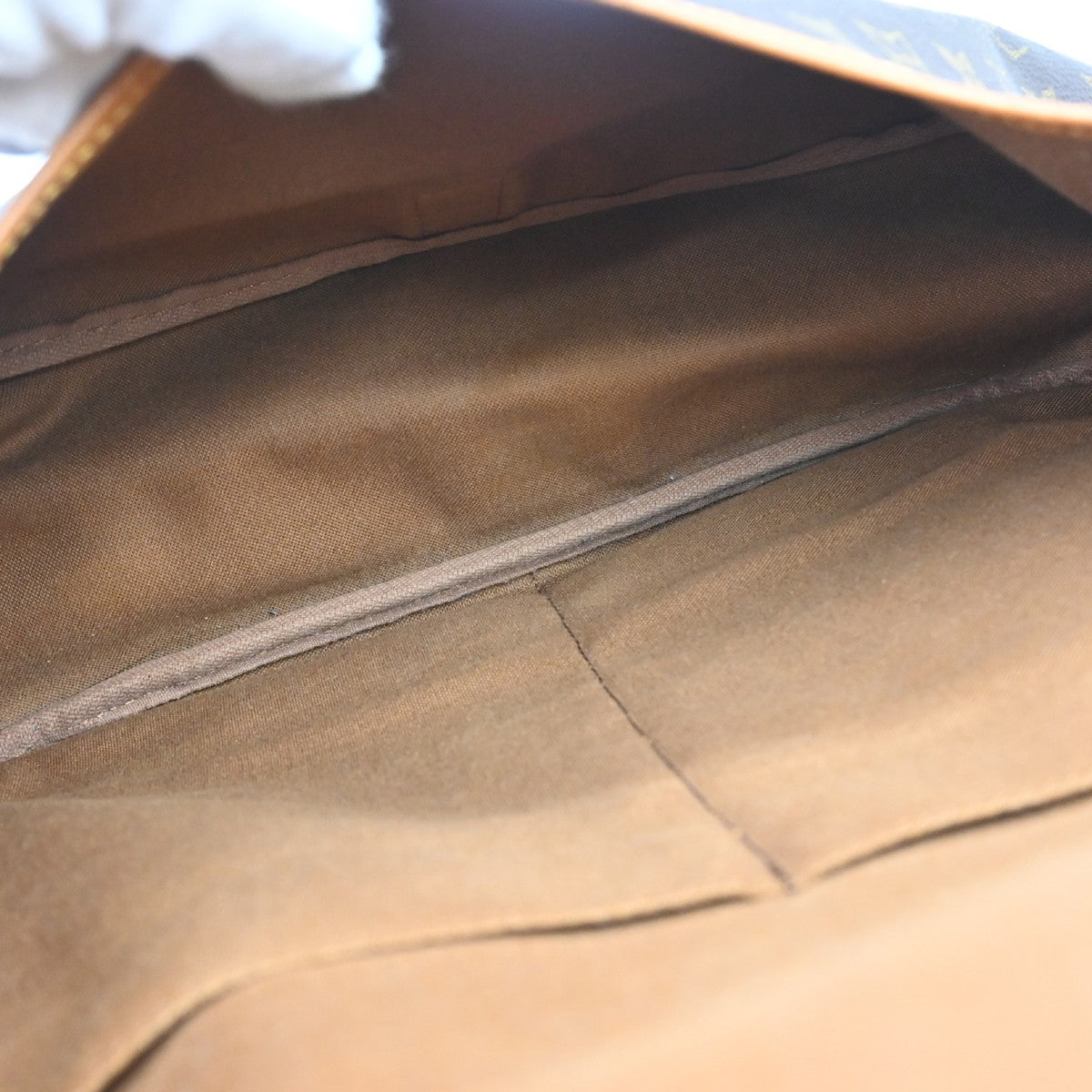 Louis Vuitton Saumur Monogram Brown Canvas Shoulder Bag Bag (Pre-Owned)