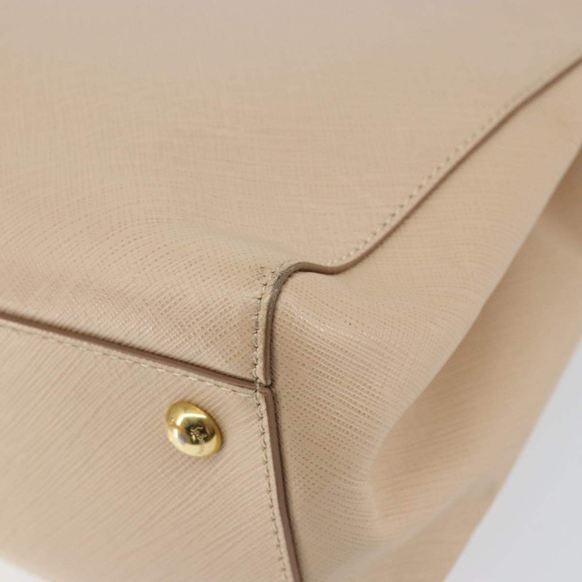 Salvatore Ferragamo Vala Leather Beige Leather Shoulder Bag Bag (Pre-Owned)