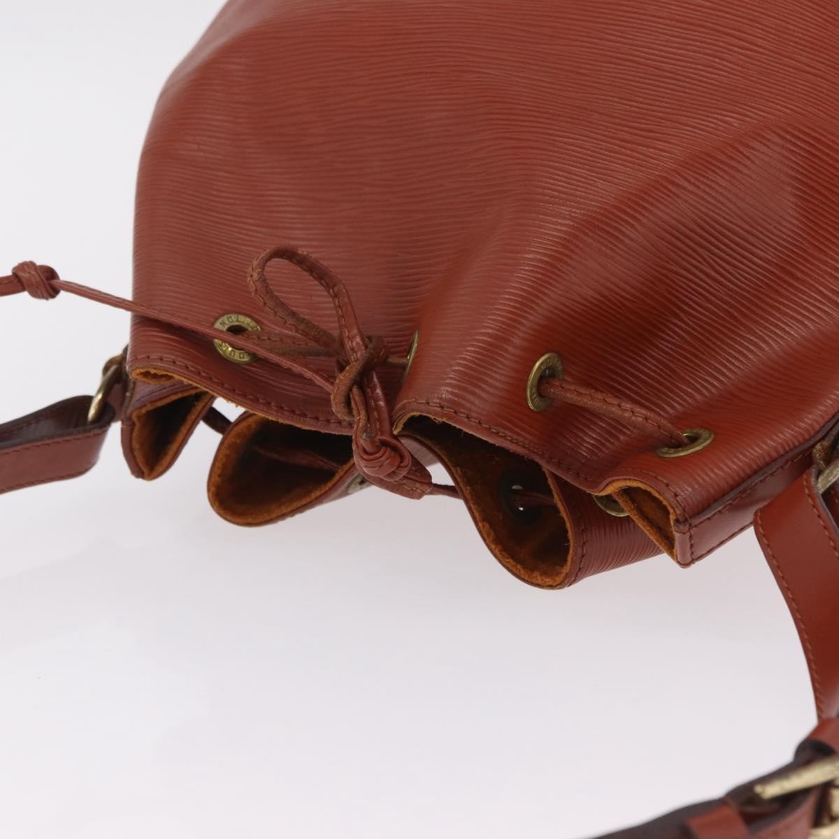Louis Vuitton Petit Noe Epi Leather Brown Leather Handbag (Pre-Owned)