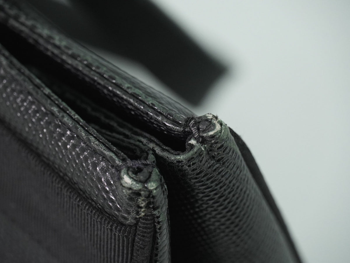 Salvatore Ferragamo Vintage Vara Bow Lizard Embossed Leather Black Leather Tote Bag Bag (Pre-Owned)