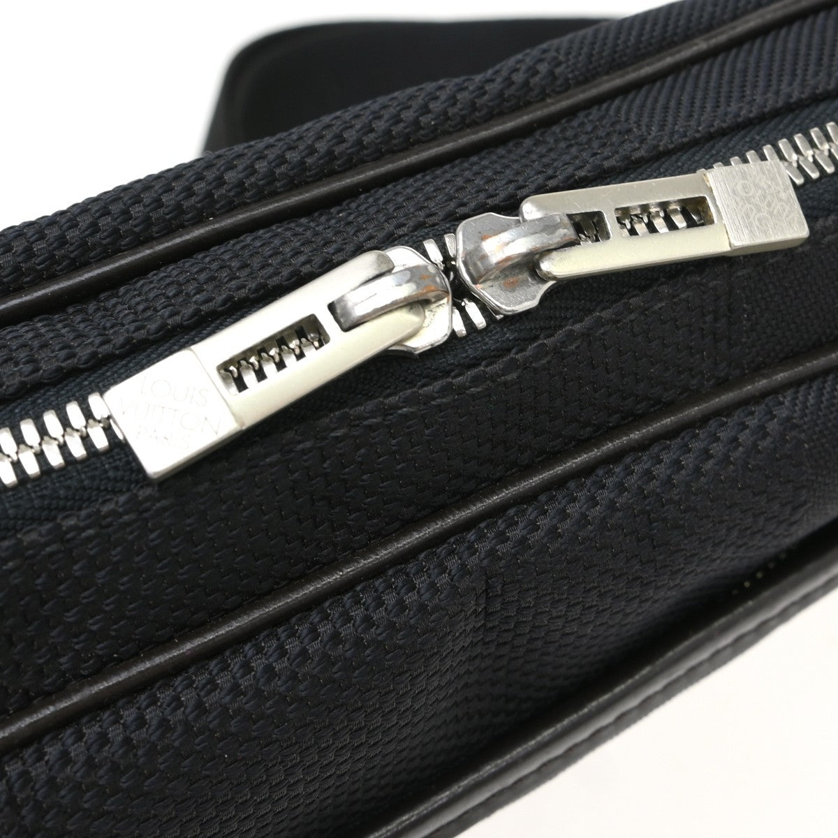Louis Vuitton Acrobate Waist Damier Geant Canvas Black Canvas Shoulder Bag Bag (Pre-Owned)