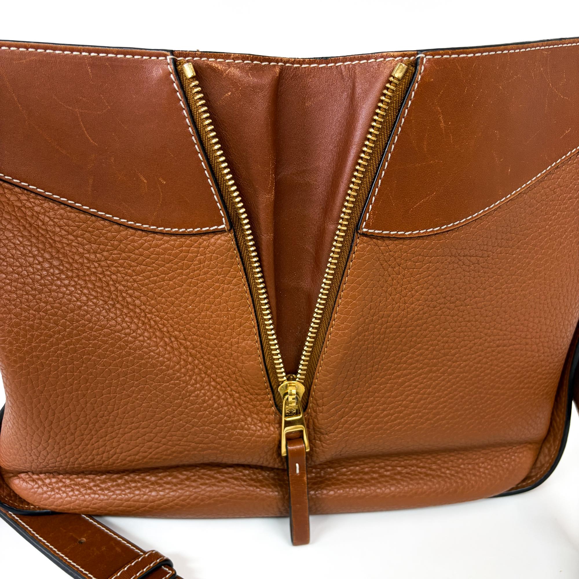 Loewe Hammock Leather Brown Leather Handbag (Pre-Owned)