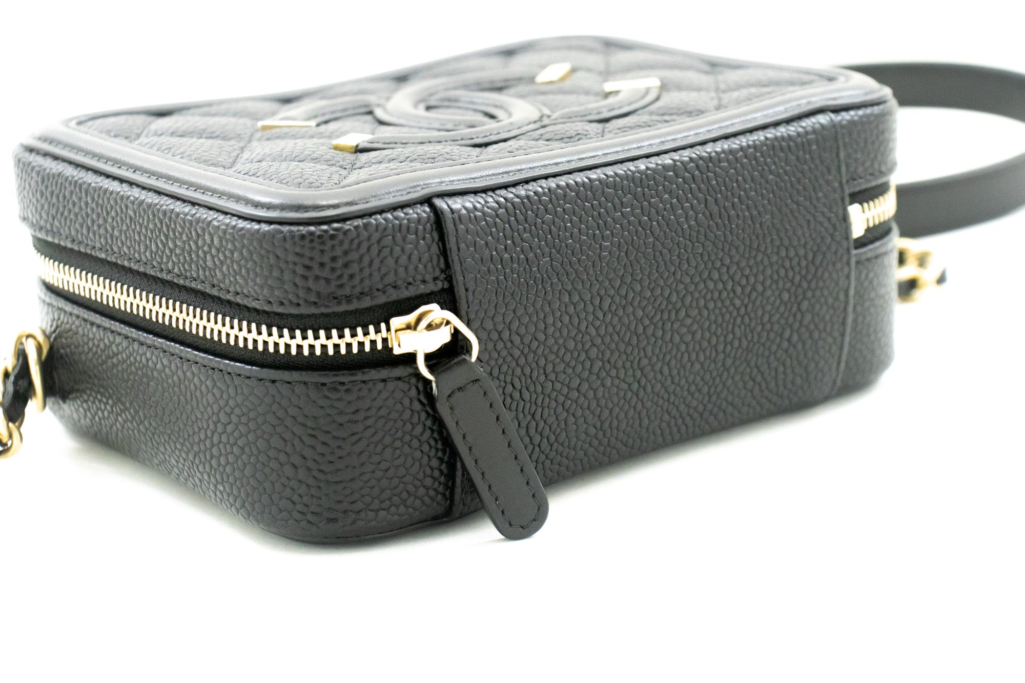 Chanel Cc Filigree Black Leather Shoulder Bag (Pre-Owned)