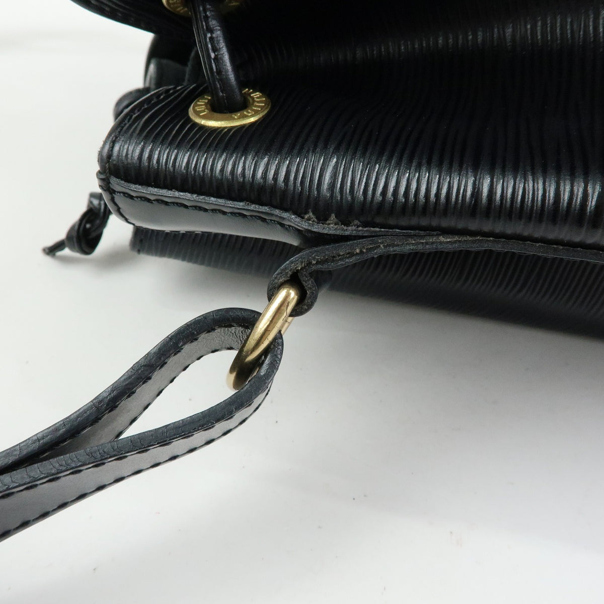 Louis Vuitton Noe Epi Leather Black Leather Shoulder Bag Bag (Pre-Owned)