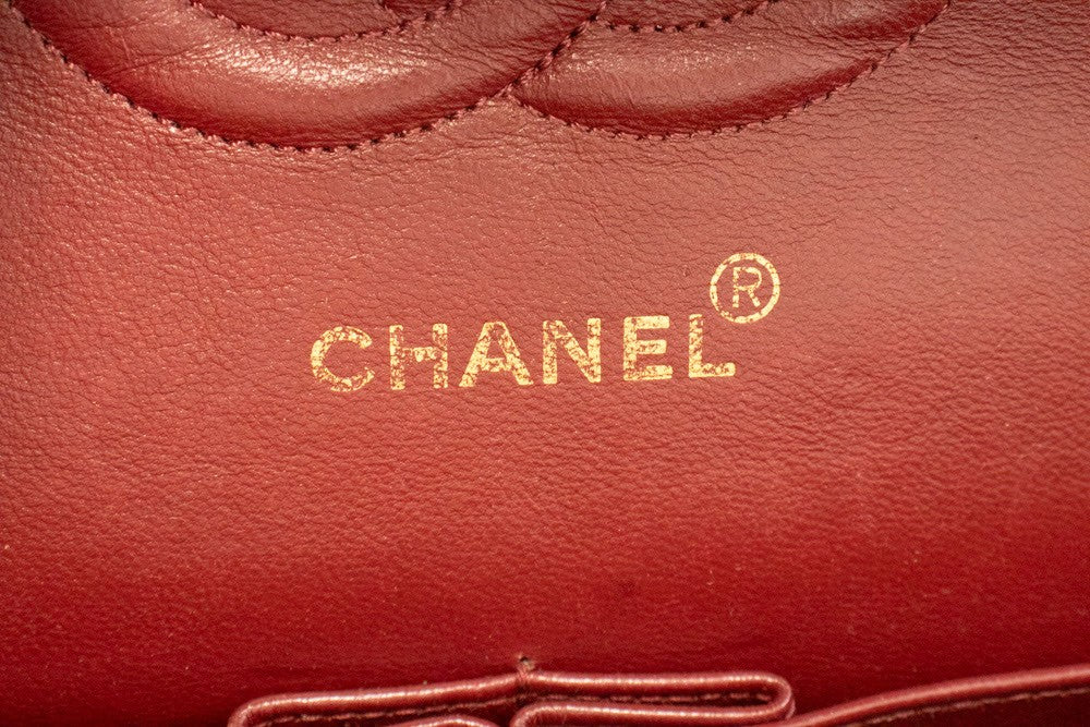 Chanel Classic Flap Lambskin Black Leather Crossbody Bag Bag (Pre-Owned)