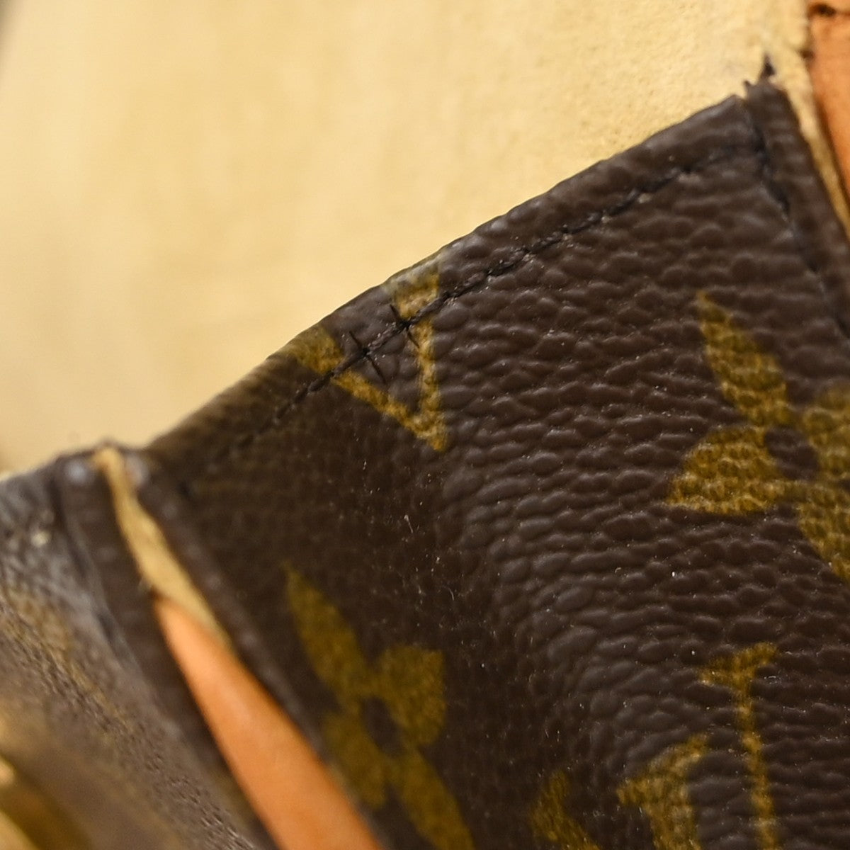 Louis Vuitton Florentine Waist Monogram Canvas Brown Canvas Handbag (Pre-Owned)
