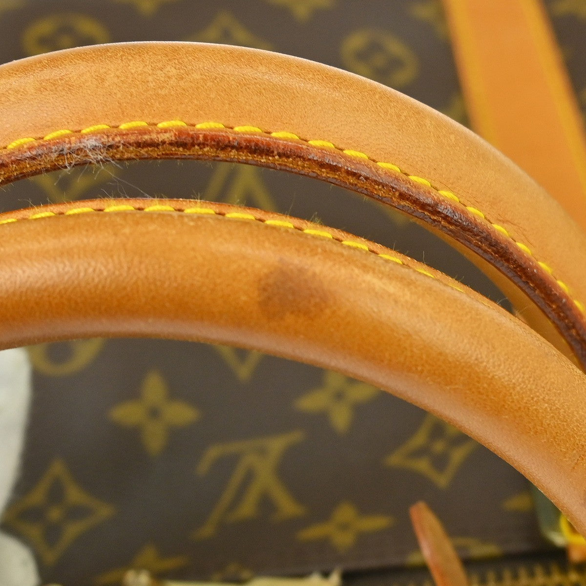 Louis Vuitton Keepall Bandoulière Monogram Brown Canvas Travel Bag Bag (Pre-Owned)