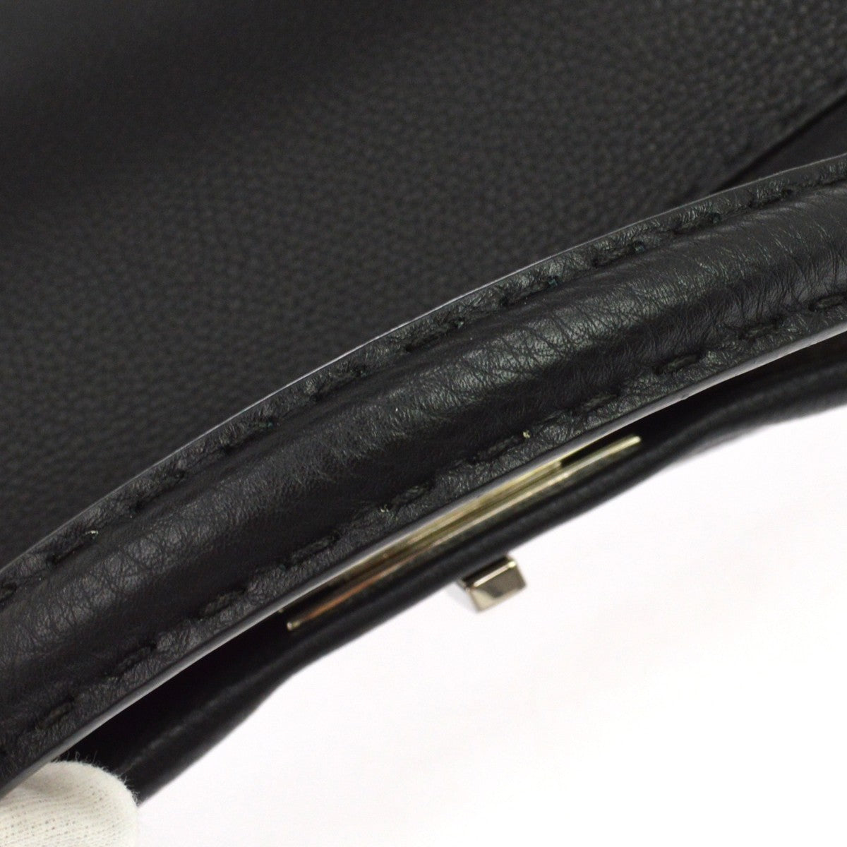 Fendi Selleria Peekaboo Leather Black Leather Handbag (Pre-Owned)