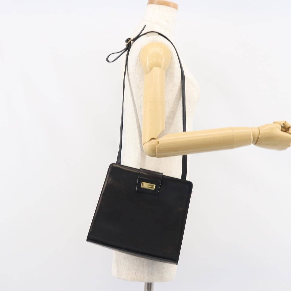 Salvatore Ferragamo Vintage Leather Black Leather Shoulder Bag Bag (Pre-Owned)