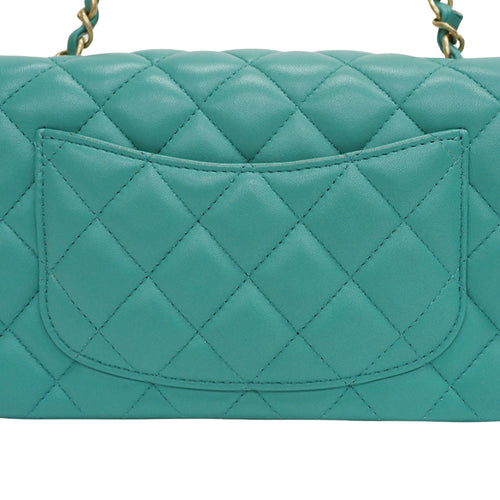 Chanel Matelassé Green Leather Shoulder Bag (Pre-Owned)