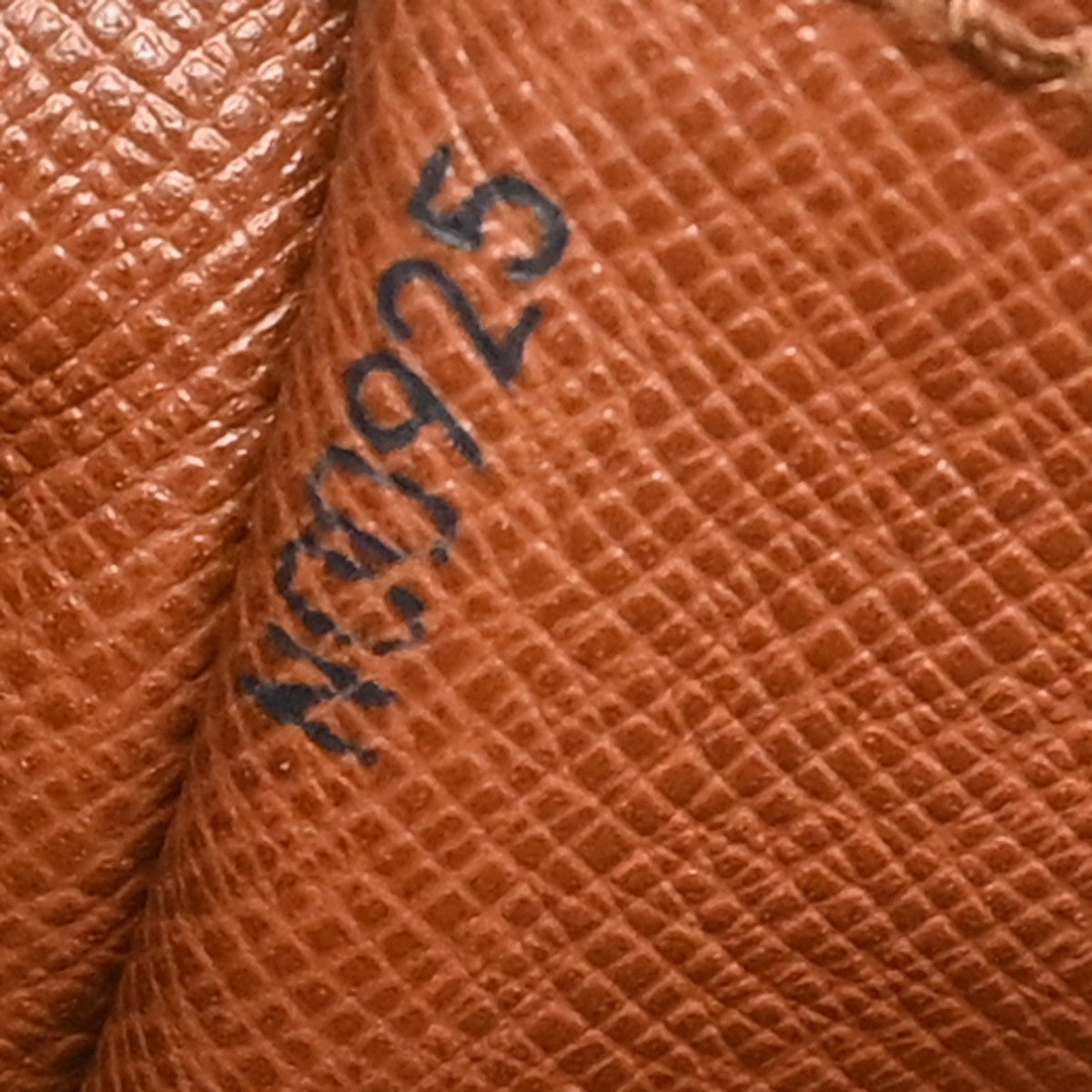 Louis Vuitton Papillon Monogram Canvas Brown Canvas Handbag (Pre-Owned)