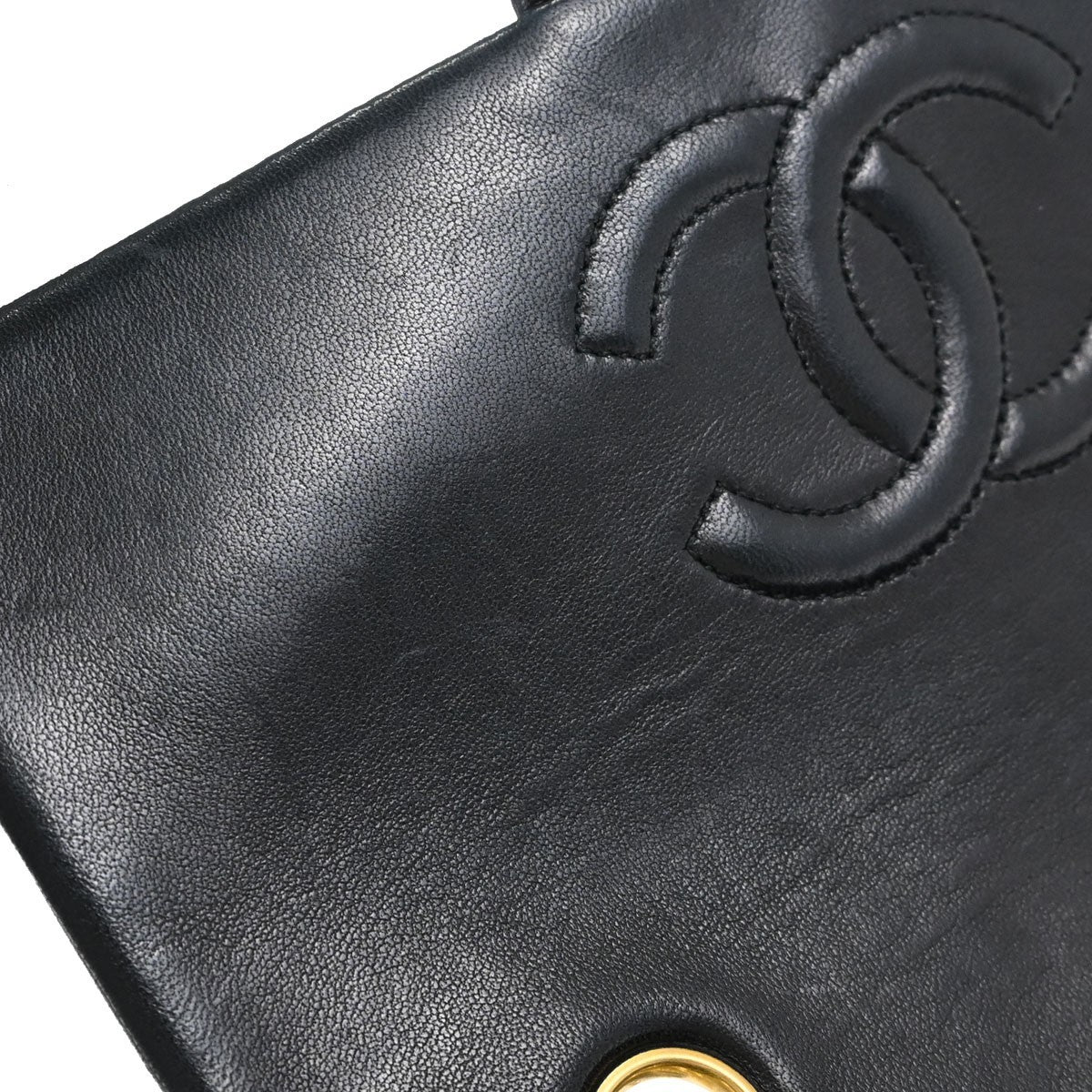 Chanel Vintage Square Classic Single Flap Quilted Lambskin Black Leather Handbag (Pre-Owned)