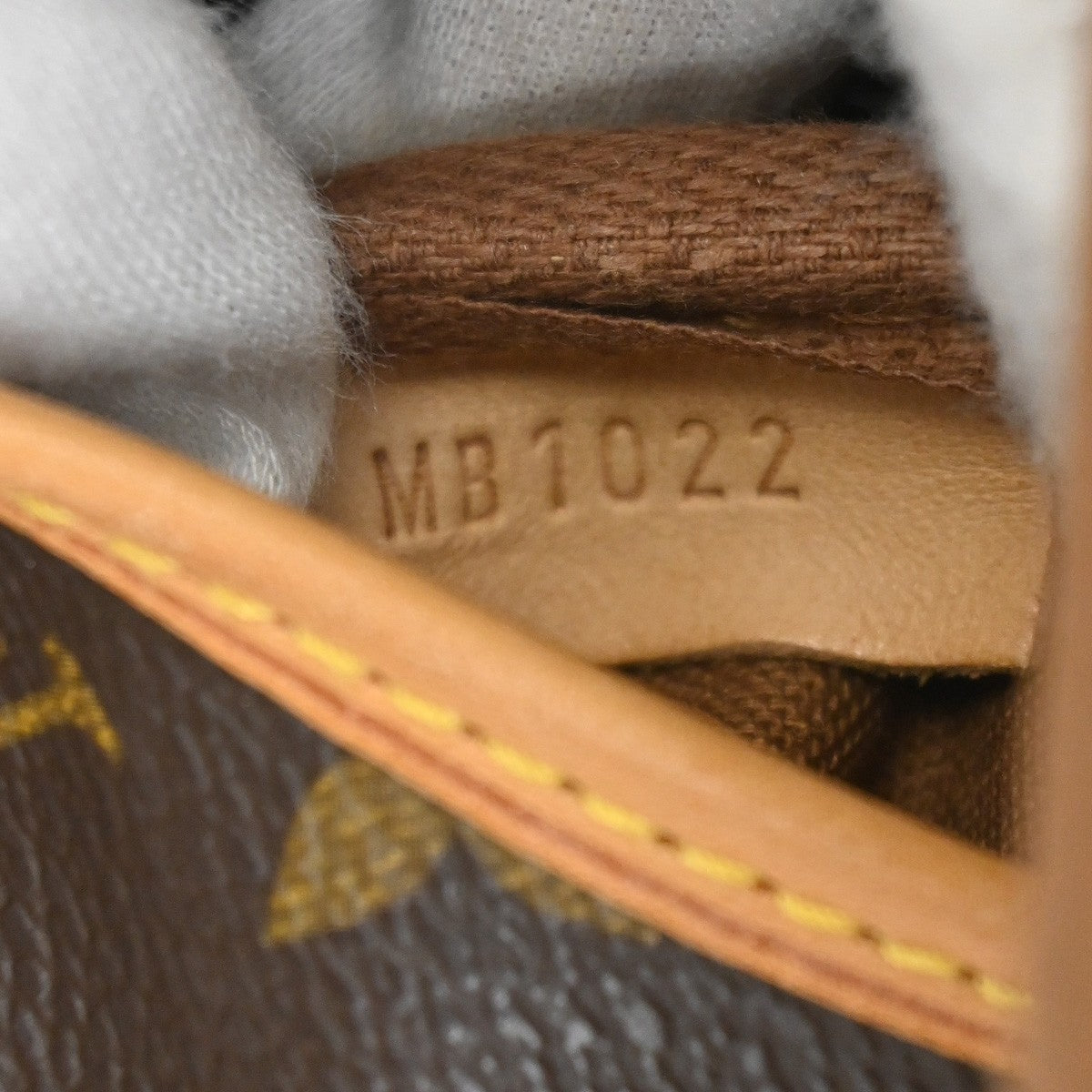 Louis Vuitton Saumur Monogram Canvas Brown Canvas Shoulder Bag Bag (Pre-Owned)