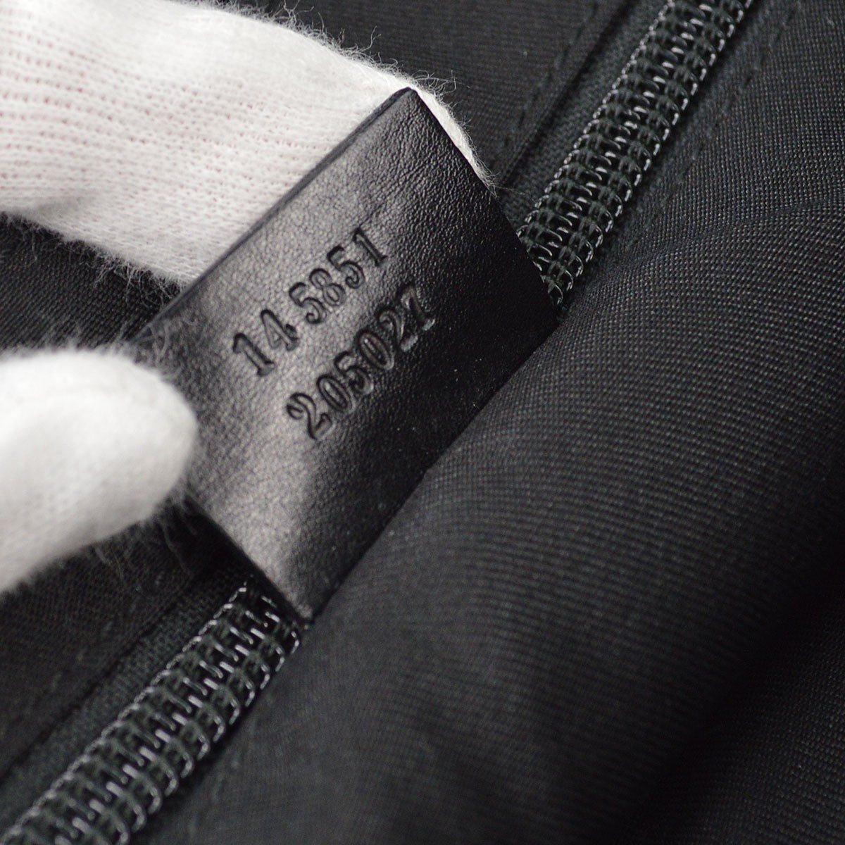 Gucci Waist Belt Bag (Outlet) Gg Canvas And Leather Black Canvas Crossbody Bag Bag (Pre-Owned)