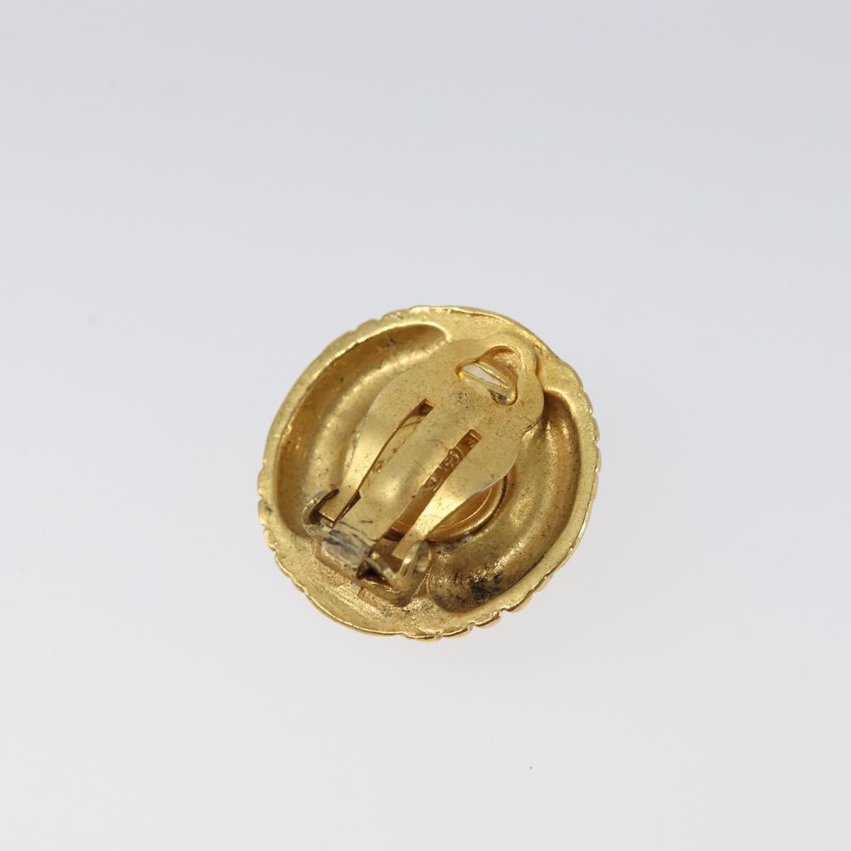 Chanel Vintage Round Clip-On Metal With Faux Pearl Gold Metal Earrings Jewelry (Pre-Owned)