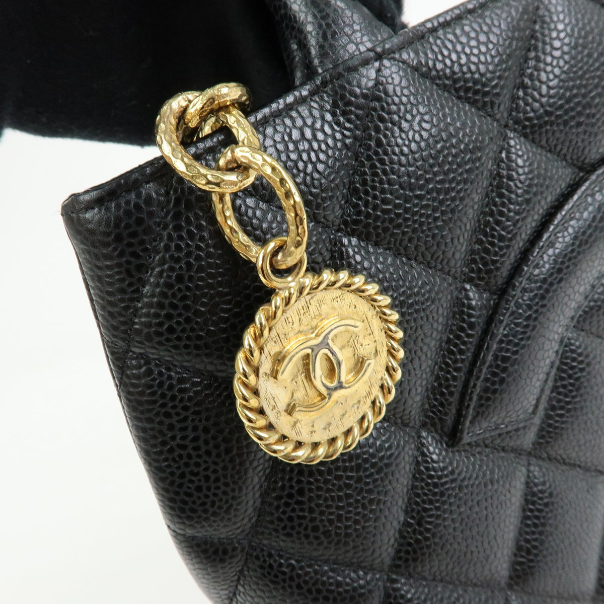 Chanel Medallion Quilted Caviar Black Crocodile_Skin Tote Bag Bag (Pre-Owned)