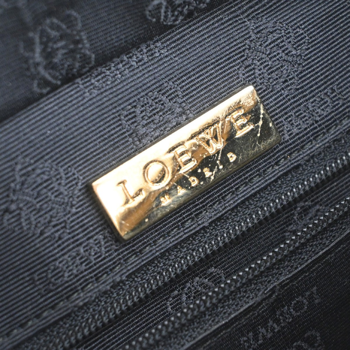 Loewe Vintage Leather Beige Leather Shoulder Bag Bag (Pre-Owned)