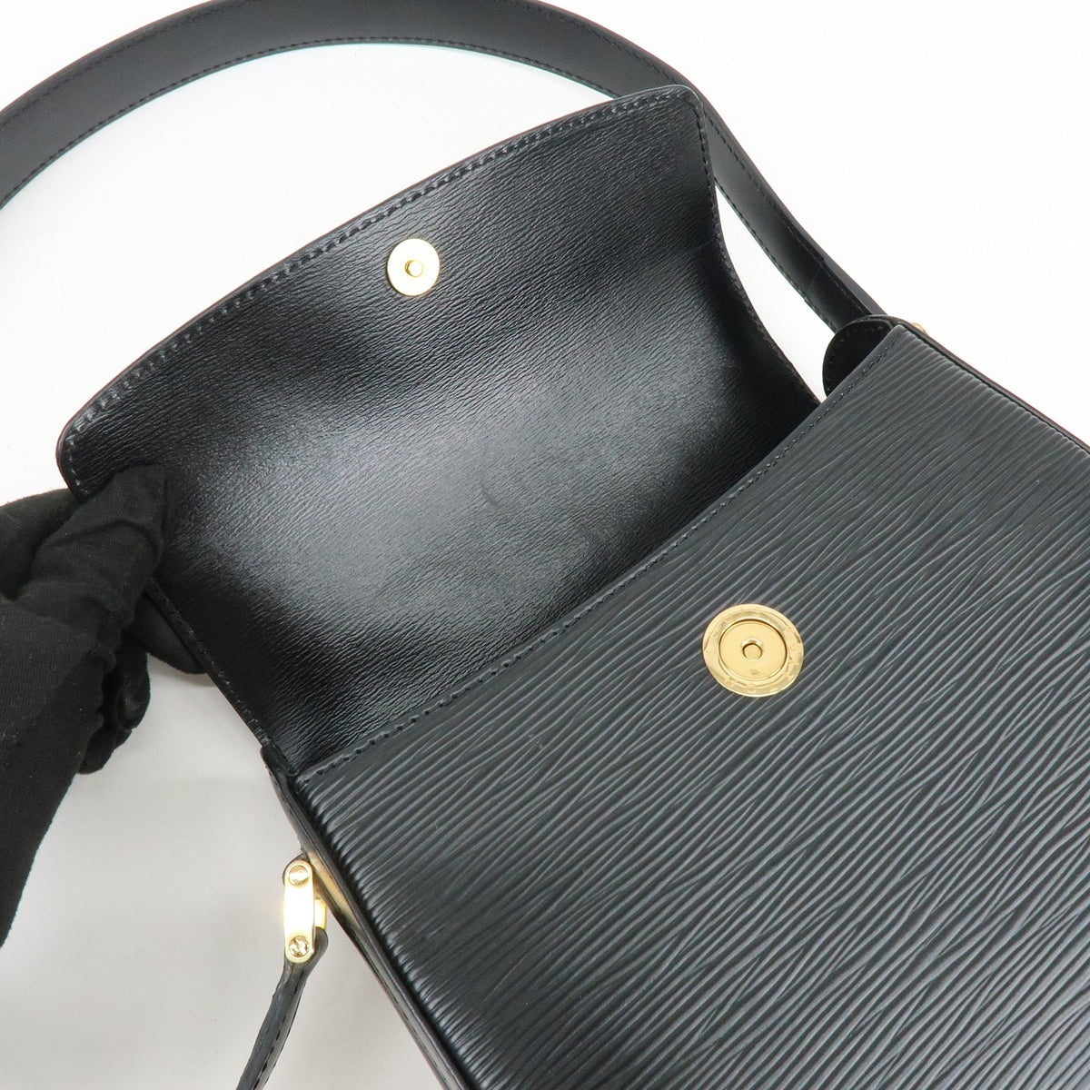 Louis Vuitton Buci Epi Leather Black Leather Handbag (Pre-Owned)