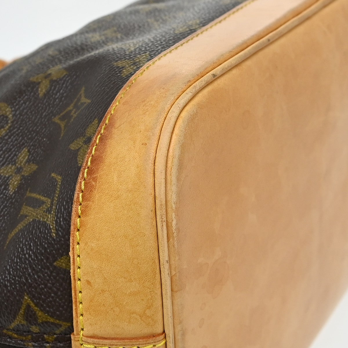 Louis Vuitton Alma Monogram Canvas Brown Canvas Handbag (Pre-Owned)