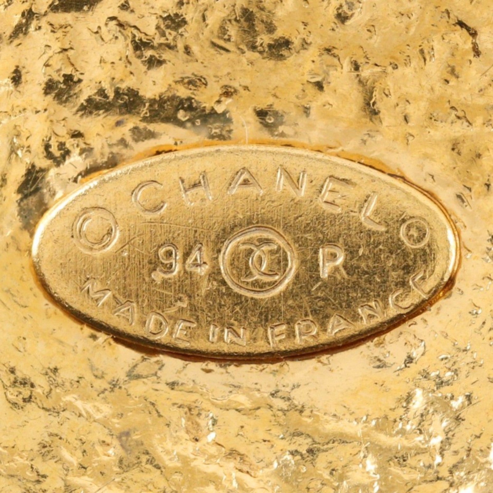 Chanel Vintage Cc Round Pendant Long Metal Gold Gold_Plated Necklace Jewelry (Pre-Owned)