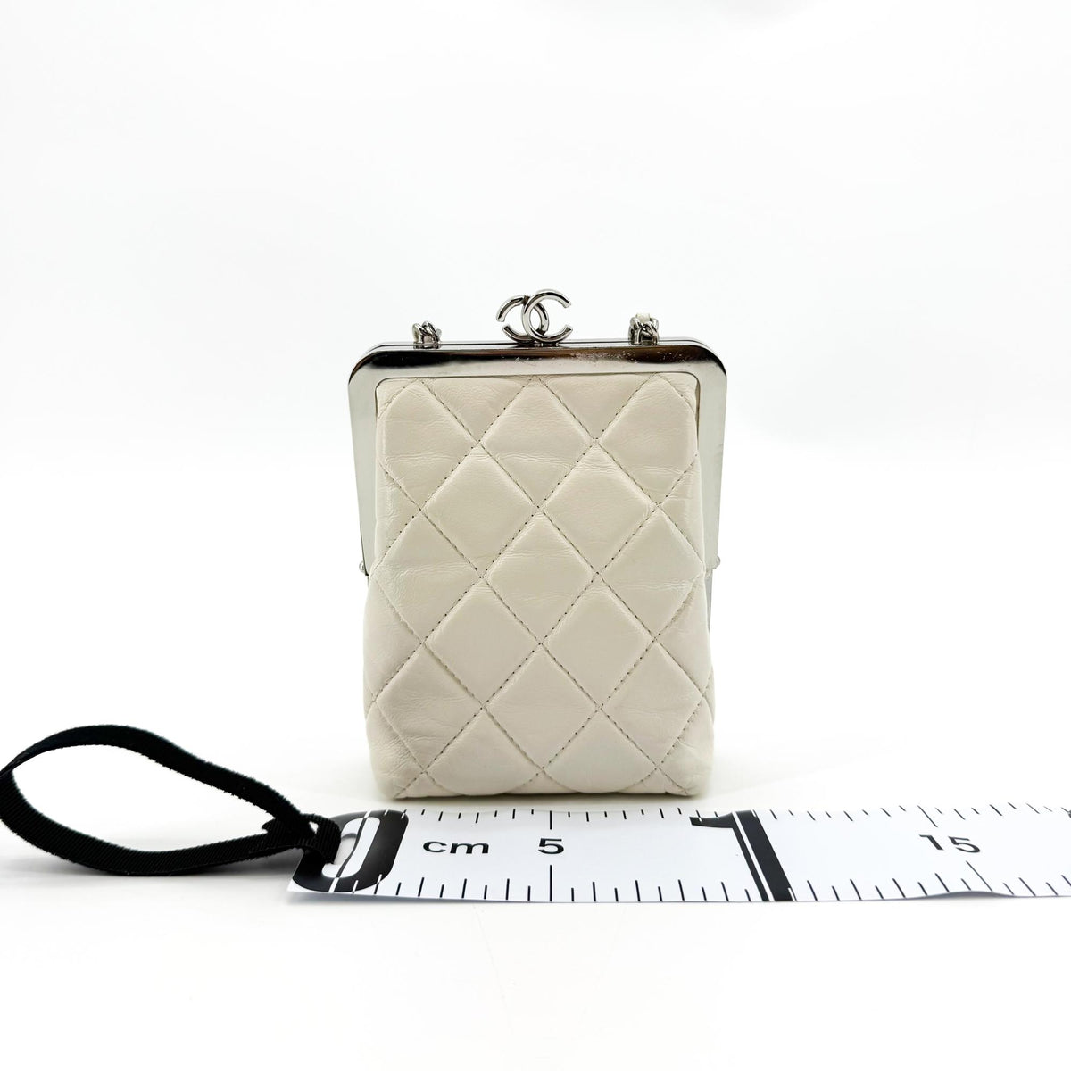 Chanel Cc Frame Clutch With Chain Quilted Lambskin And Plexiglass Beige Leather Clutche & Pouche Bag (Pre-Owned)