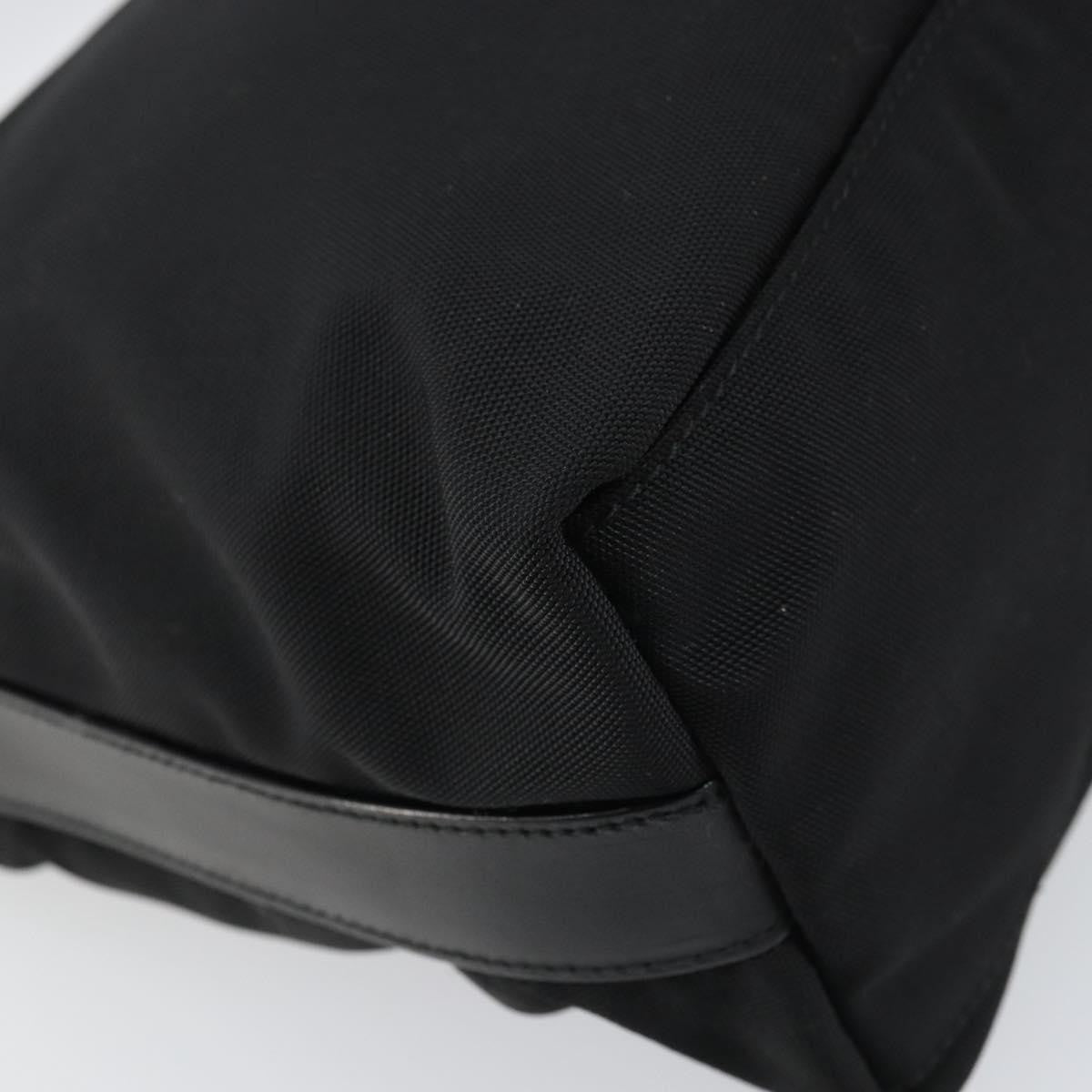 Gucci Zip Hobo Nylon Black Nylon Shoulder Bag Bag (Pre-Owned)