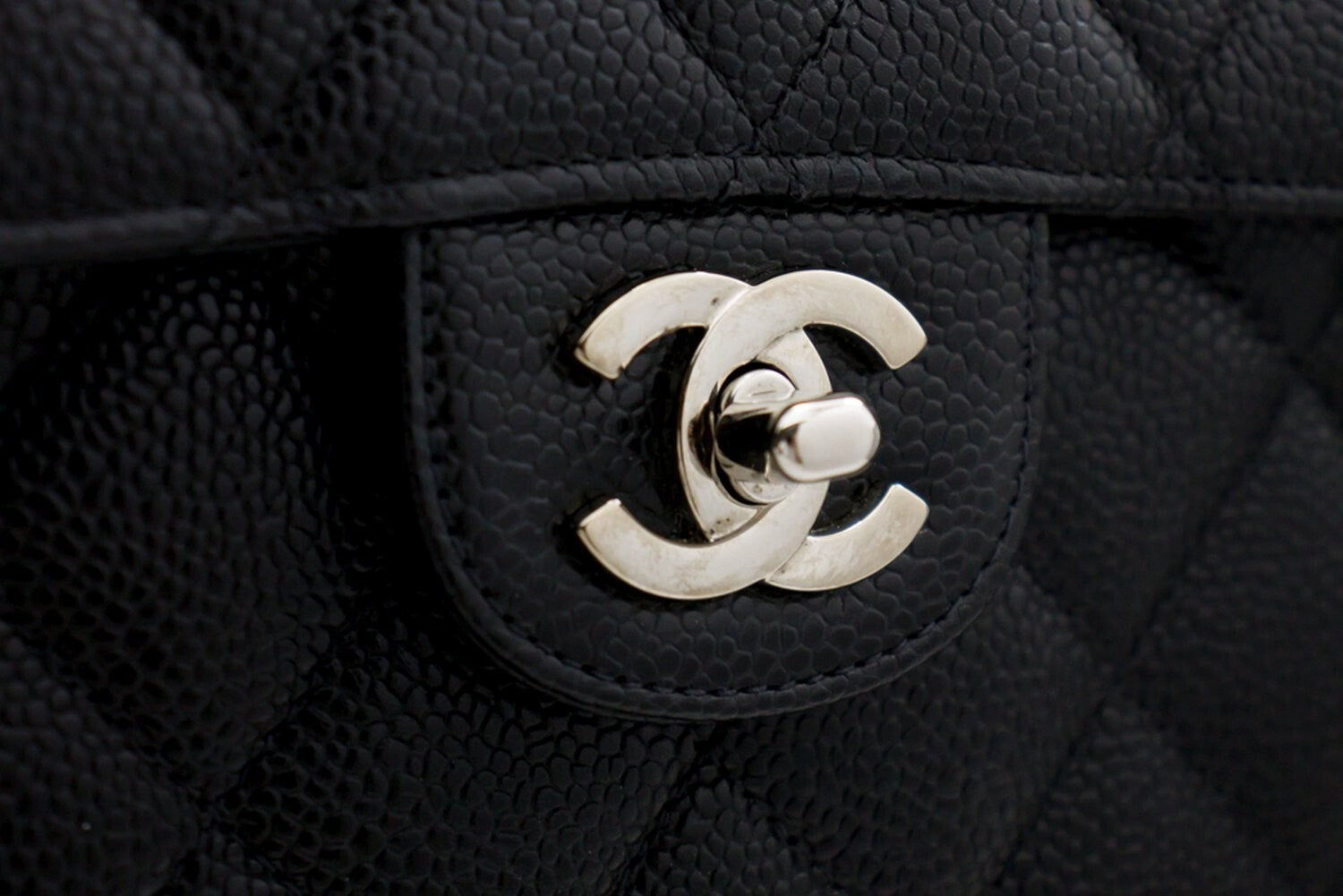 Chanel Vintage Classic Single Flap Quilted Caviar Black Calfskin Shoulder Bag Bag (Pre-Owned)