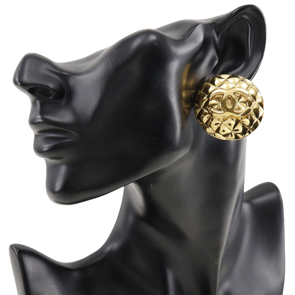 Chanel Coco Mark Gold Metal Earring Jewelry (Pre-Owned)