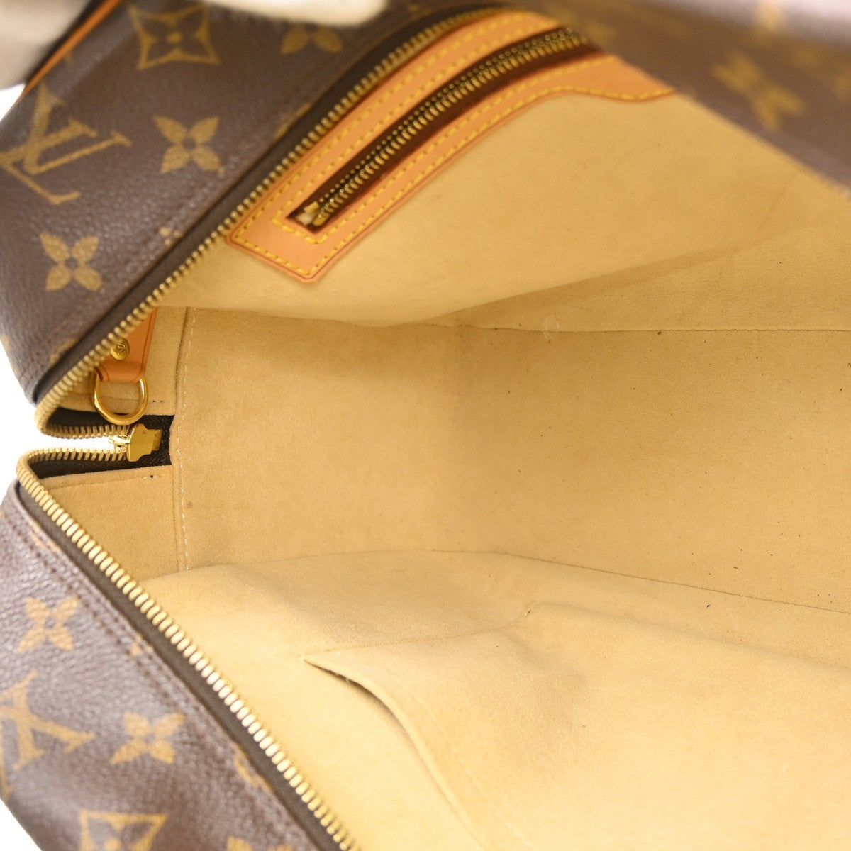 Louis Vuitton Cite Monogram Canvas Brown Canvas Shoulder Bag Bag (Pre-Owned)