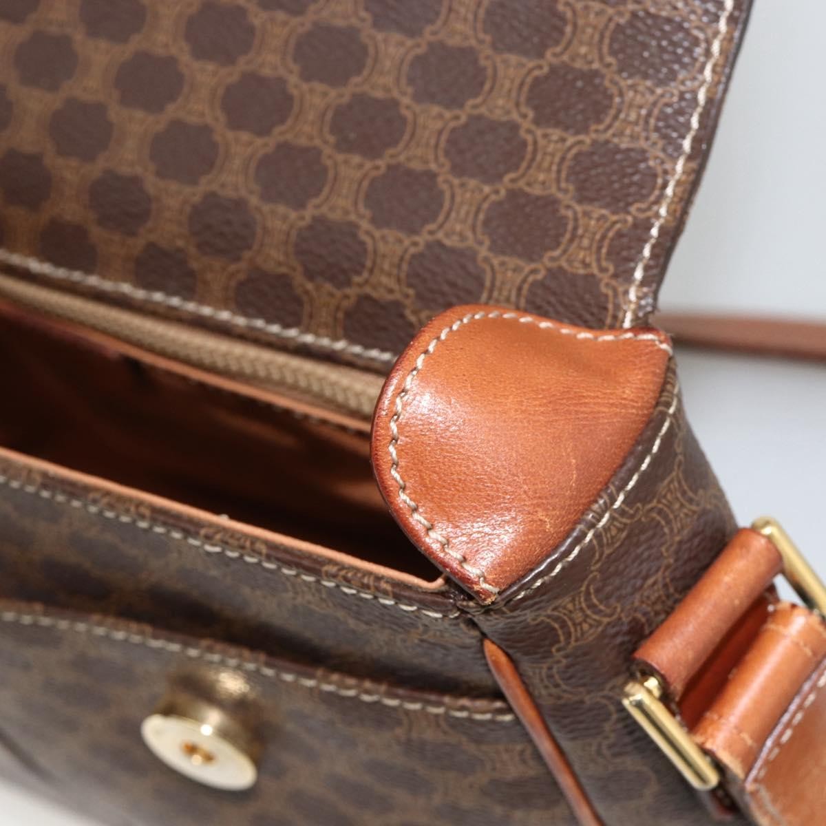 Celine Vintage Macadam Circle Logo Canvas And Leather Brown Canvas Shoulder Bag Bag (Pre-Owned)