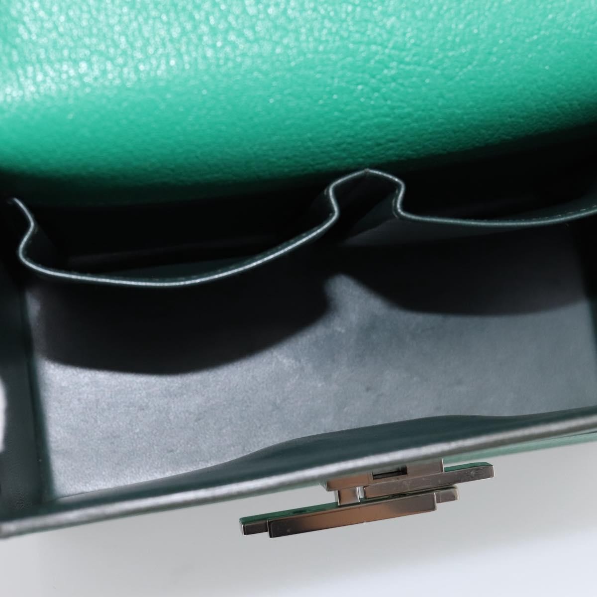 Hermes Cinhetic Top Handle Chevre Mysore Green Leather Handbag (Pre-Owned)