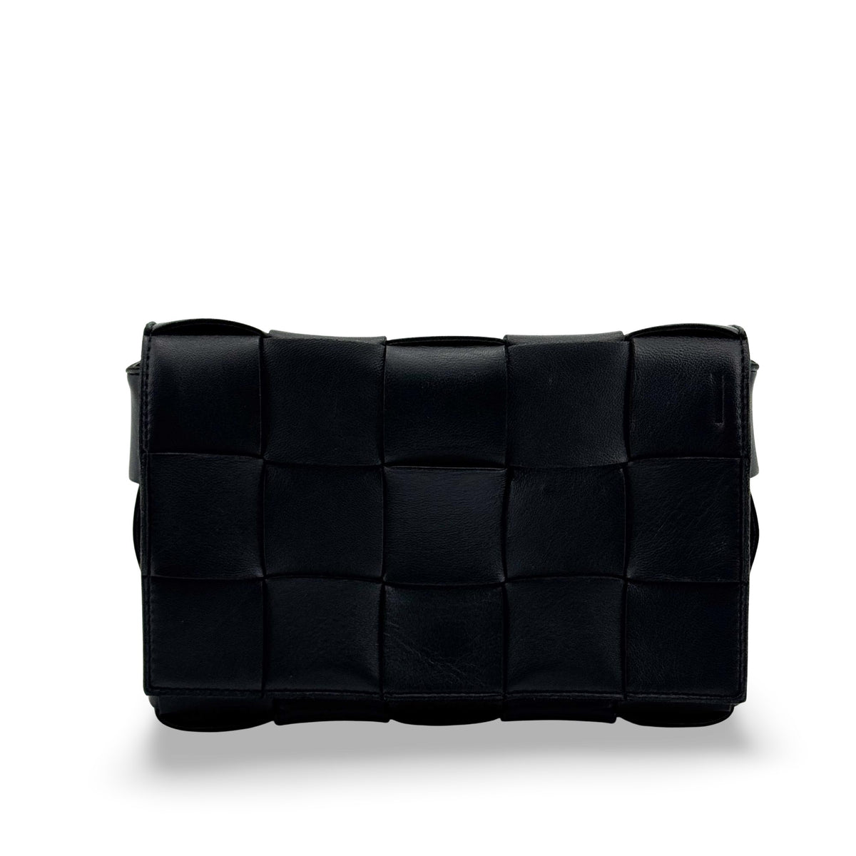 Bottega Veneta Cassette Maxi Intrecciato Leather Black Leather Crossbody Bag Bag (Pre-Owned)