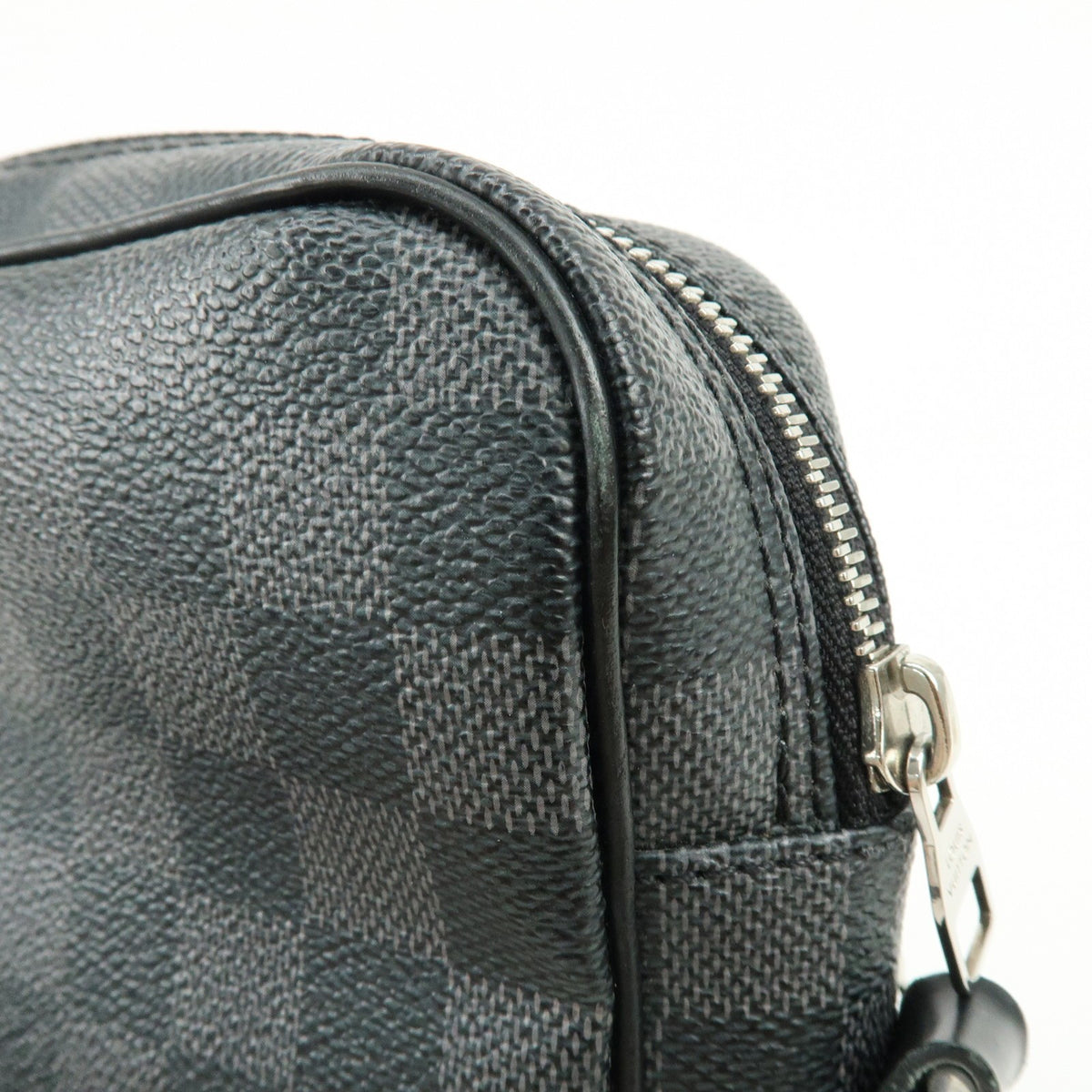 Louis Vuitton Rem Damier Graphite Black Canvas Handbag (Pre-Owned)