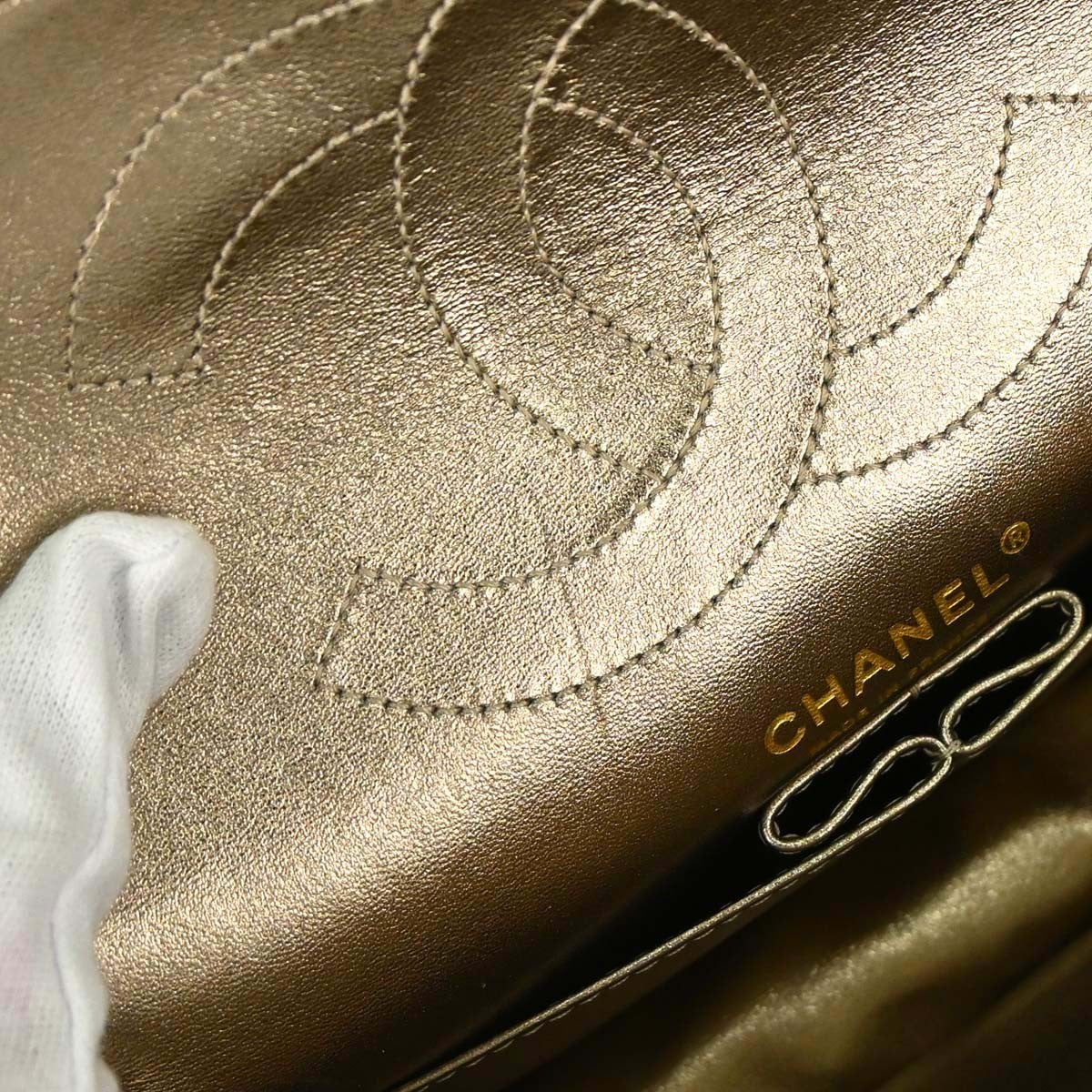 Chanel Reissue 2.55 Flap Metallic Leather Gold Calfskin Handbag (Pre-Owned)