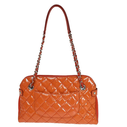 Chanel Matelassé Orange Patent Leather Shoulder Bag (Pre-Owned)