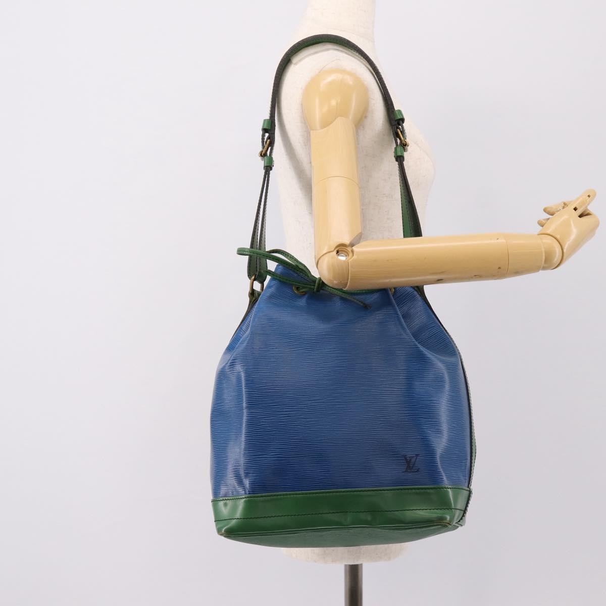 Louis Vuitton Bicolor Noe Epi Leather Blue Leather Handbag (Pre-Owned)