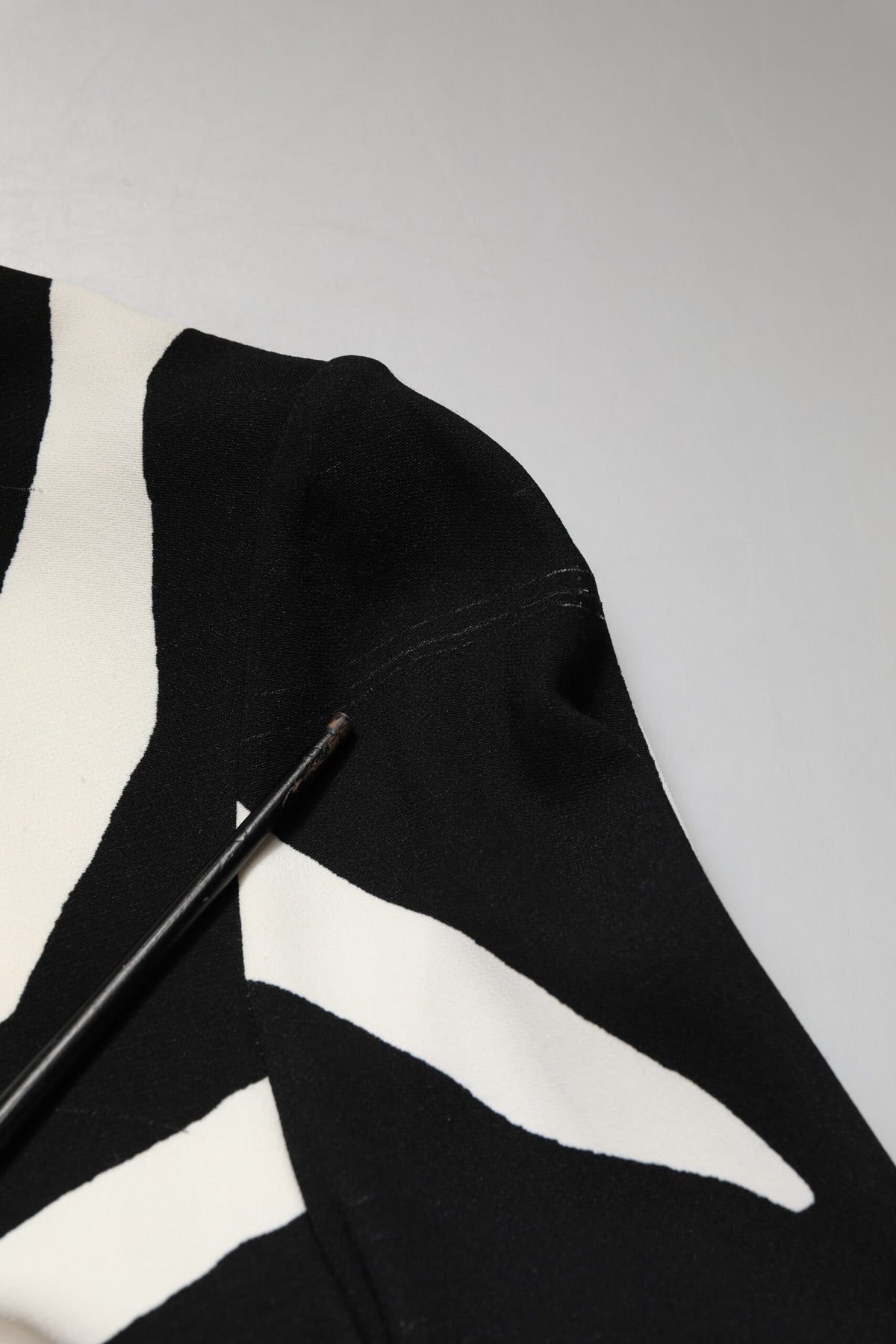 Dolce & Gabbana Black White Zebra Viscose Sheath Midi Women's Dress (Pre-Owned)