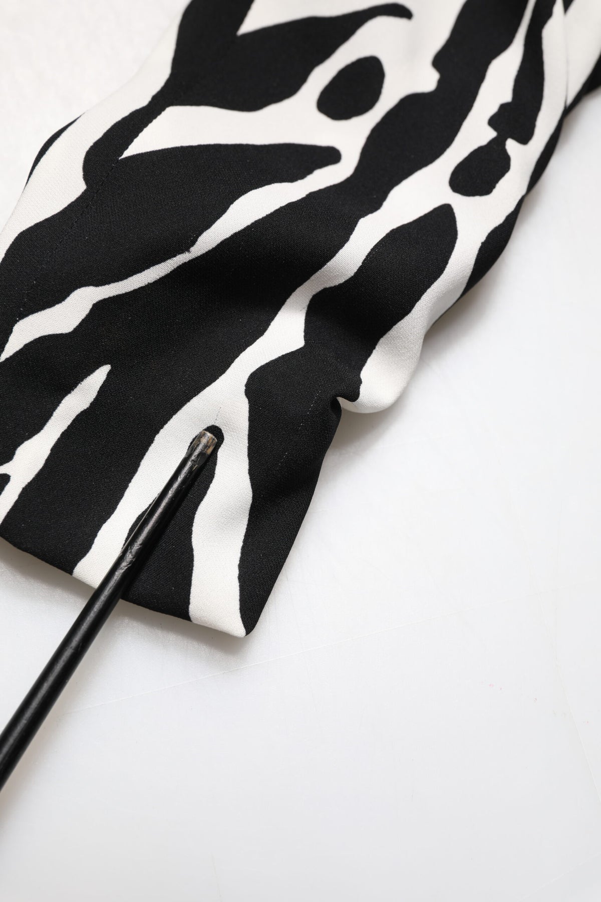 Dolce & Gabbana Black White Zebra Silk Sheath Mini Women's Dress (Pre-Owned)