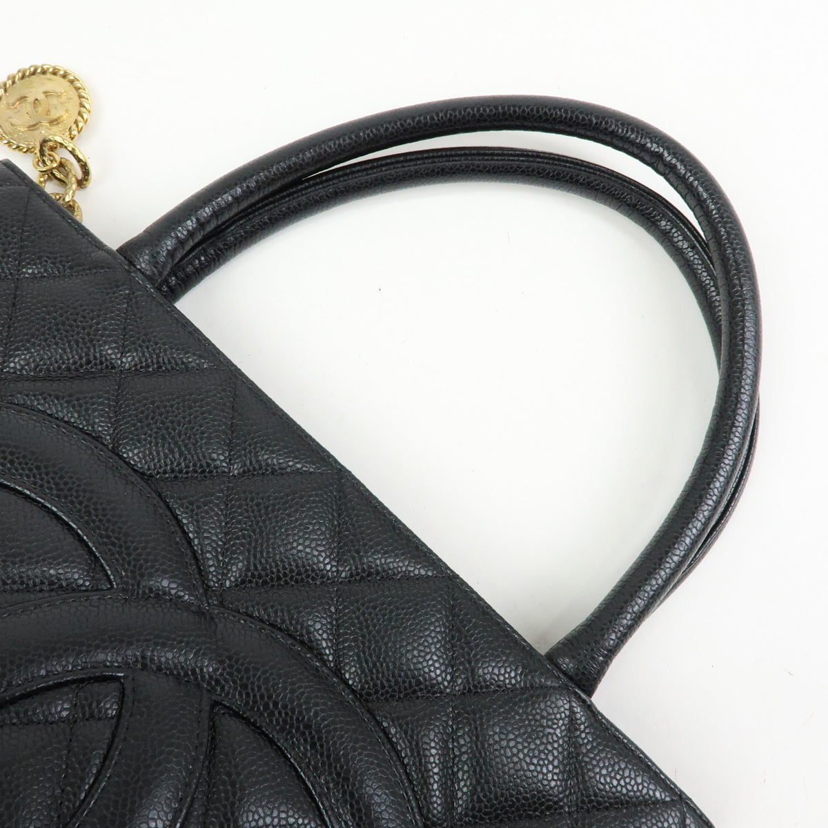 Chanel Medallion Quilted Caviar Black Crocodile_Skin Tote Bag Bag (Pre-Owned)