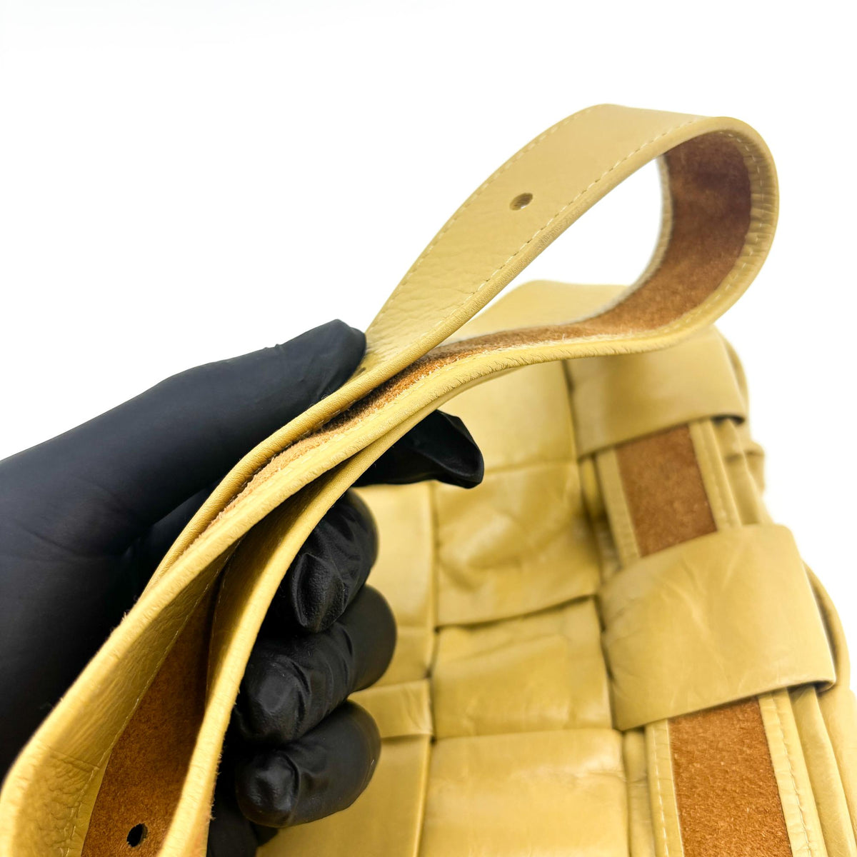 Bottega Veneta Fun Cassette Maxi Intrecciato Leather Yellow Leather Crossbody Bag Bag (Pre-Owned)