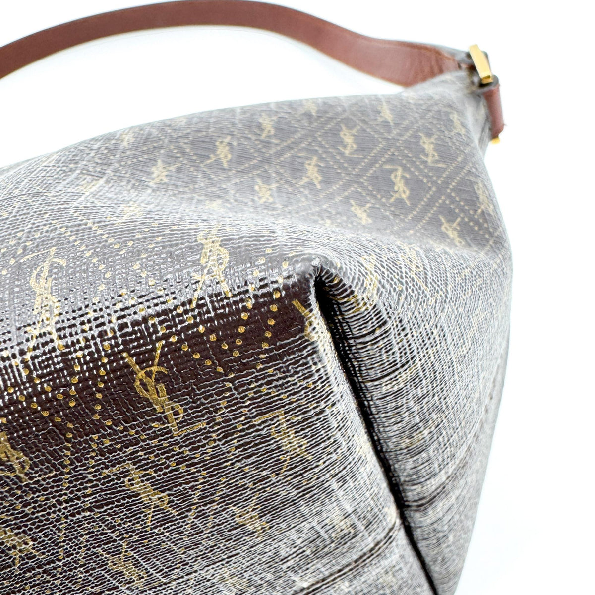 Saint Laurent Le Monogramme Monogram All Over Coated Canvas And Leather Black Canvas Shoulder Bag Bag (Pre-Owned)