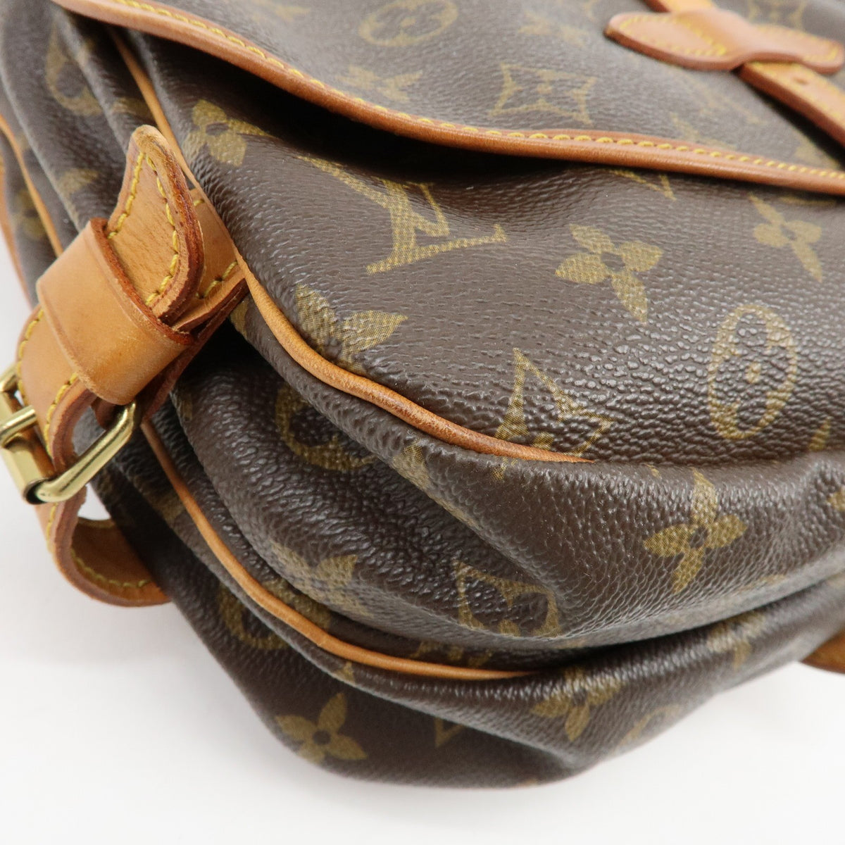 Louis Vuitton Saumur Monogram Canvas Brown Canvas Shoulder Bag Bag (Pre-Owned)