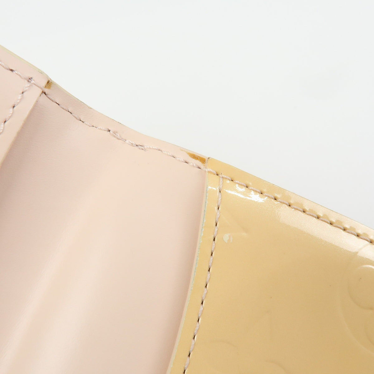 Louis Vuitton Ludlow Vernis Beige Patent_Leather Wallets Accessory (Pre-Owned)