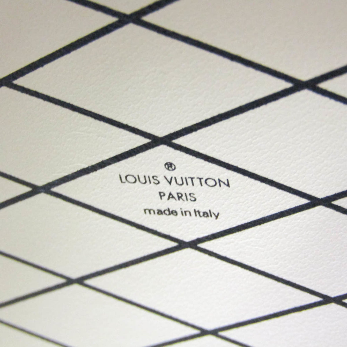 Louis Vuitton Petite Boite Chapeau Epi Leather Silver Leather Handbag (Pre-Owned)